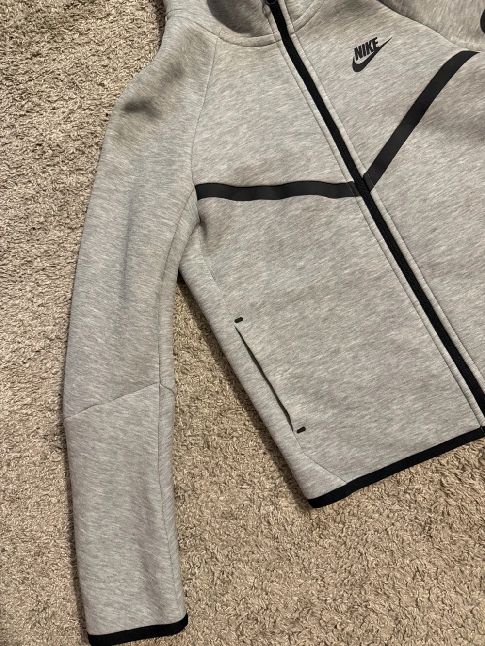 Nike boys tech